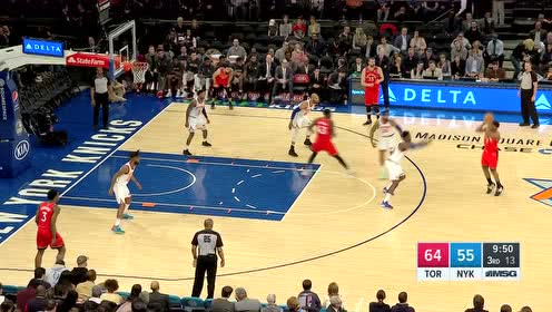 【NBA集錦】洛瑞頭頂飛花送妙傳 西亞卡姆獨(dú)戰(zhàn)三英內(nèi)線建功
