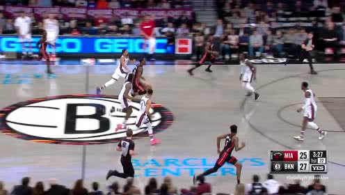 【NBA集锦】琼斯360度转身上篮不中 阿德巴约小手一垫轻松入网