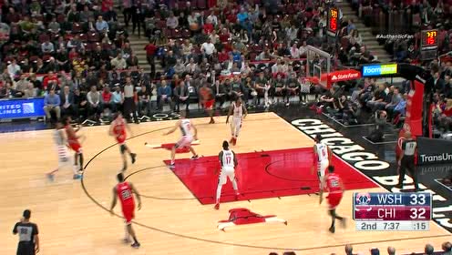 【NBA集锦】来劲了来劲了 科比怀特无解干拔三分一发入魂