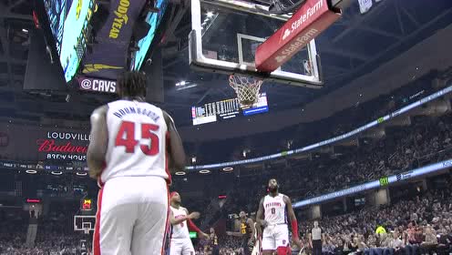 【NBA集錦】湯普森大力直塞籃下！樂福反跑單手上反籃打成2+1