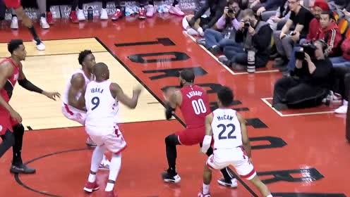 【NBA集錦】誰說我不能搞對抗？安東尼強打伊巴卡小拉桿上籃2＋1