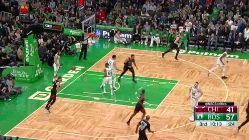 【NBA集锦】拉文花式突破打进两分 萨托兰斯基连线加福德再来上篮