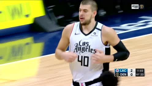 【NBA集锦】祖巴茨越来愈有那味儿 篮下轻松双手暴扣