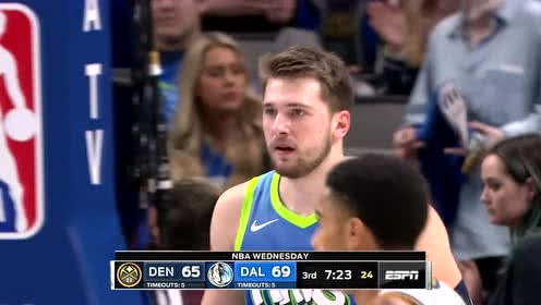 【NBA集錦】如此迅捷的歐洲步不多見(jiàn) 東契奇閃轉(zhuǎn)騰挪打進(jìn)2+1
