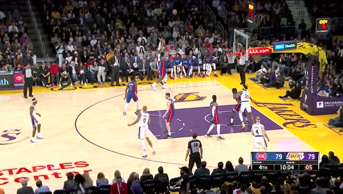 【NBA集錦】逆境看魔獸？霍華德成內(nèi)線霸主連續(xù)兩次暴扣得手