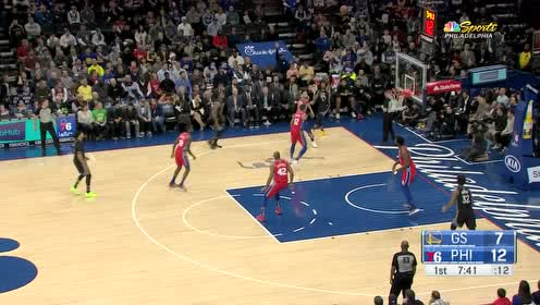 【NBA集锦】罗宾逊三世抢下篮板随手一传 助攻拉塞尔外线一箭穿心