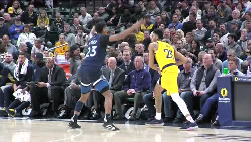 【NBA集錦】強硬 小薩博尼斯單挑木狼內(nèi)線反身挑籃命中