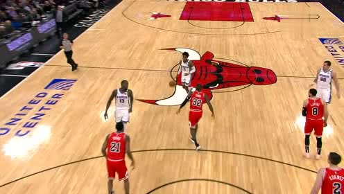 【NBA集锦】福克斯一个变相晃过邓恩 直杀篮下面对科内特打成2+1