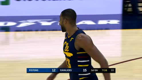 【NBA集錦】湯普森突然一個擊地 奧斯曼心領(lǐng)神會雙手吊筐暴扣