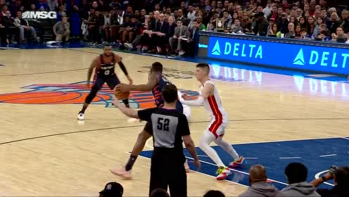 【NBA集錦】大狙終于開竅了 巴雷特強(qiáng)勢(shì)背打轉(zhuǎn)身勾手打成2+1