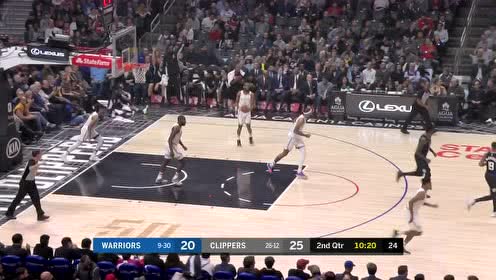 【NBA集锦】用身体开路埋头强怼 路威强硬干拔三分唰唰入网