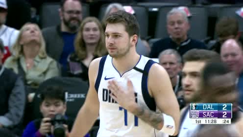 【NBA集錦】東契奇LOGO距離超遠制導！ 視野炸裂助攻鮑威爾空切上籃