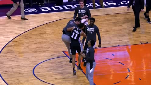 【NBA集锦】1.9秒足够了! 福布斯接发球极限后仰命中压哨三分