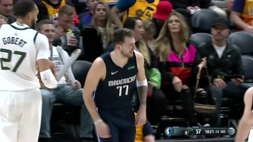 【NBA集锦】单骑闯关穿越火线 东契奇变向突破起飞暴扣