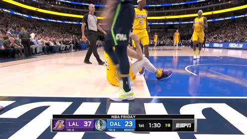 【NBA集錦】優(yōu)秀 朗多長傳禿曼巴高難度上籃2＋1