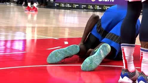 【NBA集錦】魔術(shù)再遭傷??！艾薩克左膝不慎扭傷被擔(dān)架抬下