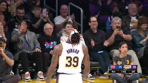 【NBA集錦】霍華德守株待兔大帽莊神 詹姆斯推快攻庫茲馬打成2+1