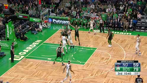 【NBA集錦】怒目金剛制霸籃下 海耶斯拔地而起霸王巨鼎雙手怒扣