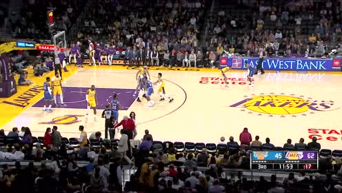 【NBA集锦】尼克斯传球失误 麦基举火烧天再送劈扣