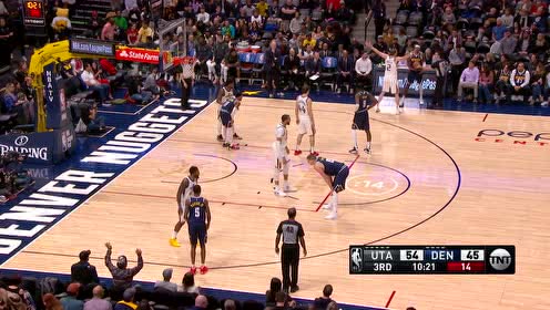 【NBA集锦】英格尔斯毫不客气迎射约基奇 约基奇弧顶三分还以颜色