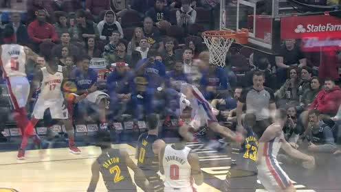 【NBA集錦】帥不過3秒！湯普森血帽對手后慘遭敦布亞單臂隔扣2+1