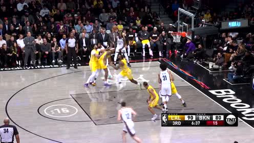 【NBA集锦】我有上将火花可斩欧文 欧文急停干拔中投惨遭霍华德正面无情大帽