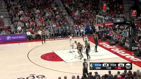 【NBA集锦】拉塞尔抬手就射三分穿网 安东尼飞身补扣看嗨全场