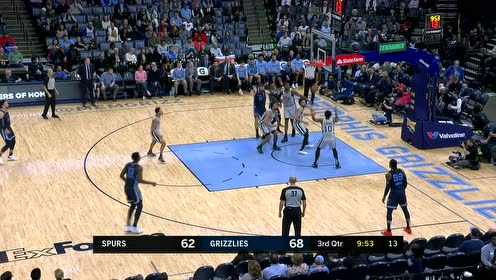 【NBA集锦】德罗赞笑纳后场篮板直接推反击 1v1上篮单打独斗