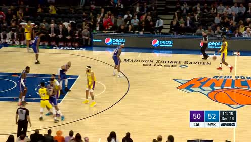 【NBA集锦】詹姆斯logo处仙人指路送长传! 麦基滑翔起飞空接灌篮