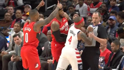 【NBA集锦】小托马斯不满判罚推搡裁判 开场1分钟惨遭驱逐