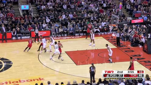 【NBA集錦】這項運動真的看天賦 大白邊無視雙人包夾搶板暴扣