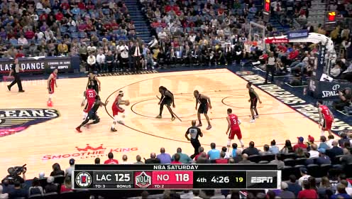 【NBA集錦】這防守形同虛設(shè) 英格拉姆獨(dú)闖龍?zhí)斗瓷砩匣@得手