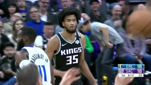 【NBA集錦】全體起立！ 巴格利籃下轉(zhuǎn)身晃倒對手雙手暴扣