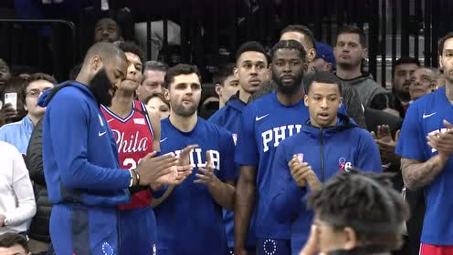 【NBA集锦】全场起立缅怀科比！76人开场送24秒违例致敬已去天堂的费城男孩