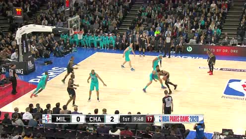 【NBA集锦】嘎嘣一声脆 字母哥力劈华山单臂战斧暴扣