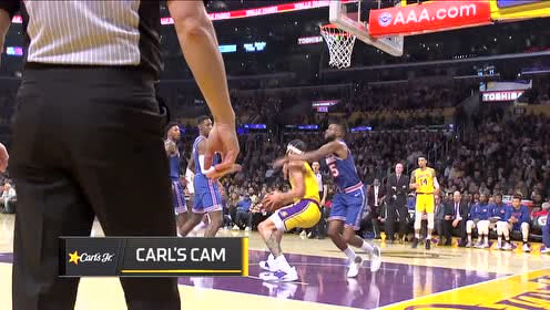【NBA集锦】丝毫不念旧情? 麦基上篮遭布洛克拽肩倒地