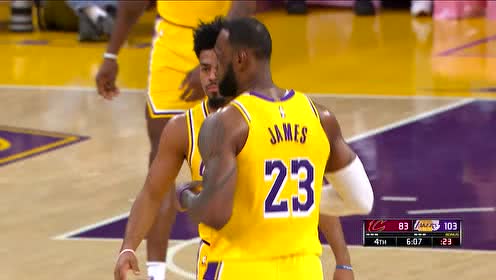 【NBA集錦】這是感冒的人！尿檢安排？詹姆斯左右開弓單節(jié)14分