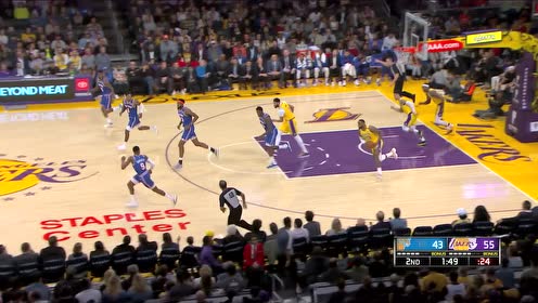 【NBA集锦】再现四分位才能 詹姆斯后场超远传球轻松撕裂防守