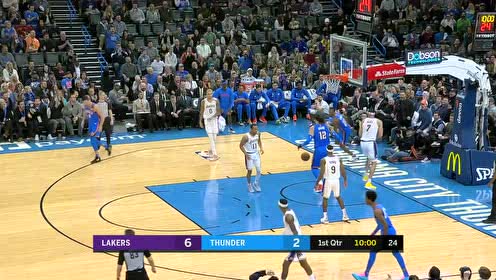 【NBA集錦】長驅直入碾壓進場 亞當斯空切內線暴力隔扣麥基