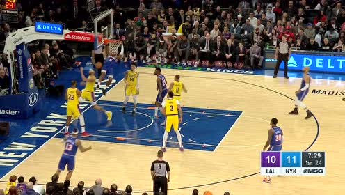 【NBA集锦】小佩顿变向一步过格林 双手拽扣势大力沉