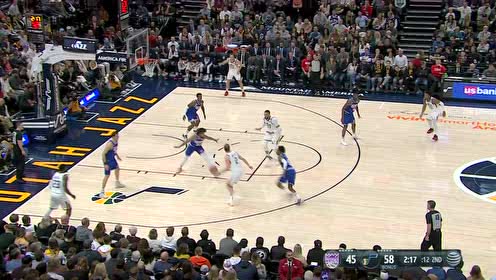 【NBA集锦】我瞄的很稳 博格达诺维奇守株待兔底角接球横移三分