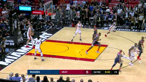 【NBA集锦】操作起来了!比尔胯下撤步急停跳投打疯替补席