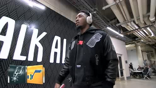 【NBA集錦】潮男組合！米切爾德羅贊便裝登場(chǎng)誰時(shí)尚