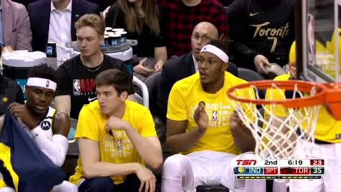 【NBA集錦】三分來的太快就像龍卷風(fēng) 霍勒迪三記三分如雨下