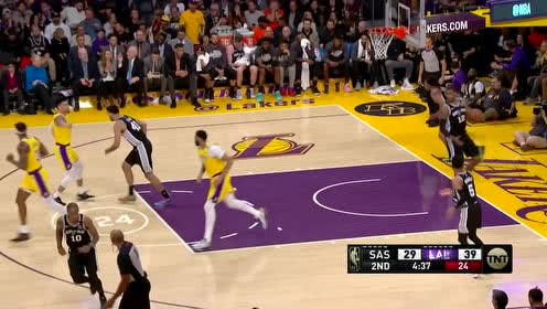 【NBA集錦】籃下禁區(qū)翻江倒海 濃眉上演空中戰(zhàn)斧暴扣