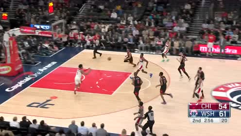 【NBA集锦】干得漂亮!史密斯眼疾手快抢板长传八村垒暴力砸扣