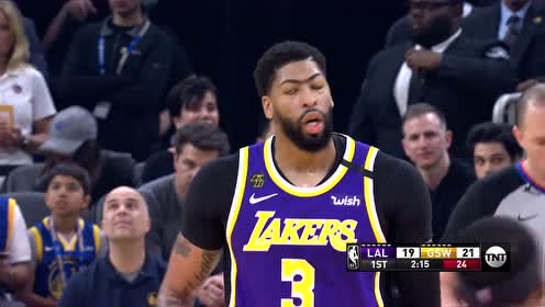 【NBA集锦】大手拉大手爱心满满 鲁尼不放松“纠缠”戴维斯