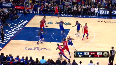 【NBA集錦】鎖定今日最佳扣籃？哈里斯戰(zhàn)舊主完成暴力隔扣