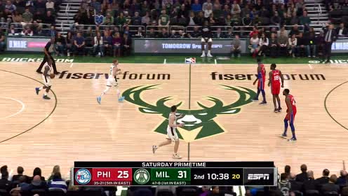 【NBA集锦】终于等到机会 恩比德接球强顶翻身勾手造杀伤