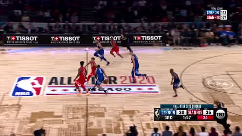 【NBA集錦】特雷楊手滑送大禮 塔圖姆腦后長(zhǎng)眼巧妙傳球助飛西蒙斯
